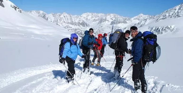 mountaineering in manali