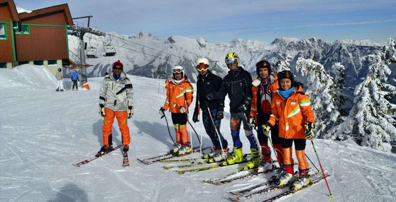 Skiing in Manali